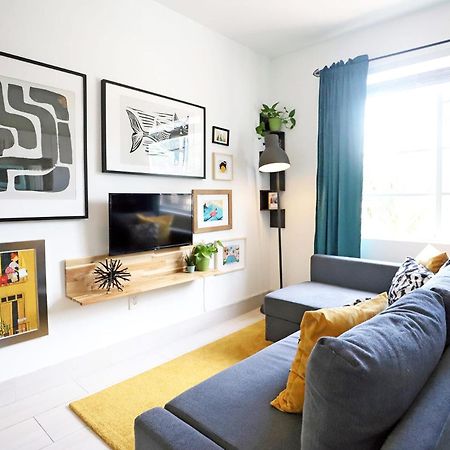 2 Bedroom Apartment 3 Minute Walk To South Beach & Ocean Drive ميامي بيتش المظهر الخارجي الصورة