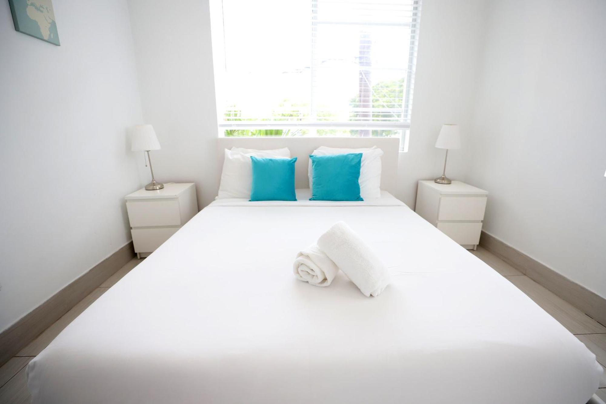 2 Bedroom Apartment 3 Minute Walk To South Beach & Ocean Drive ميامي بيتش المظهر الخارجي الصورة