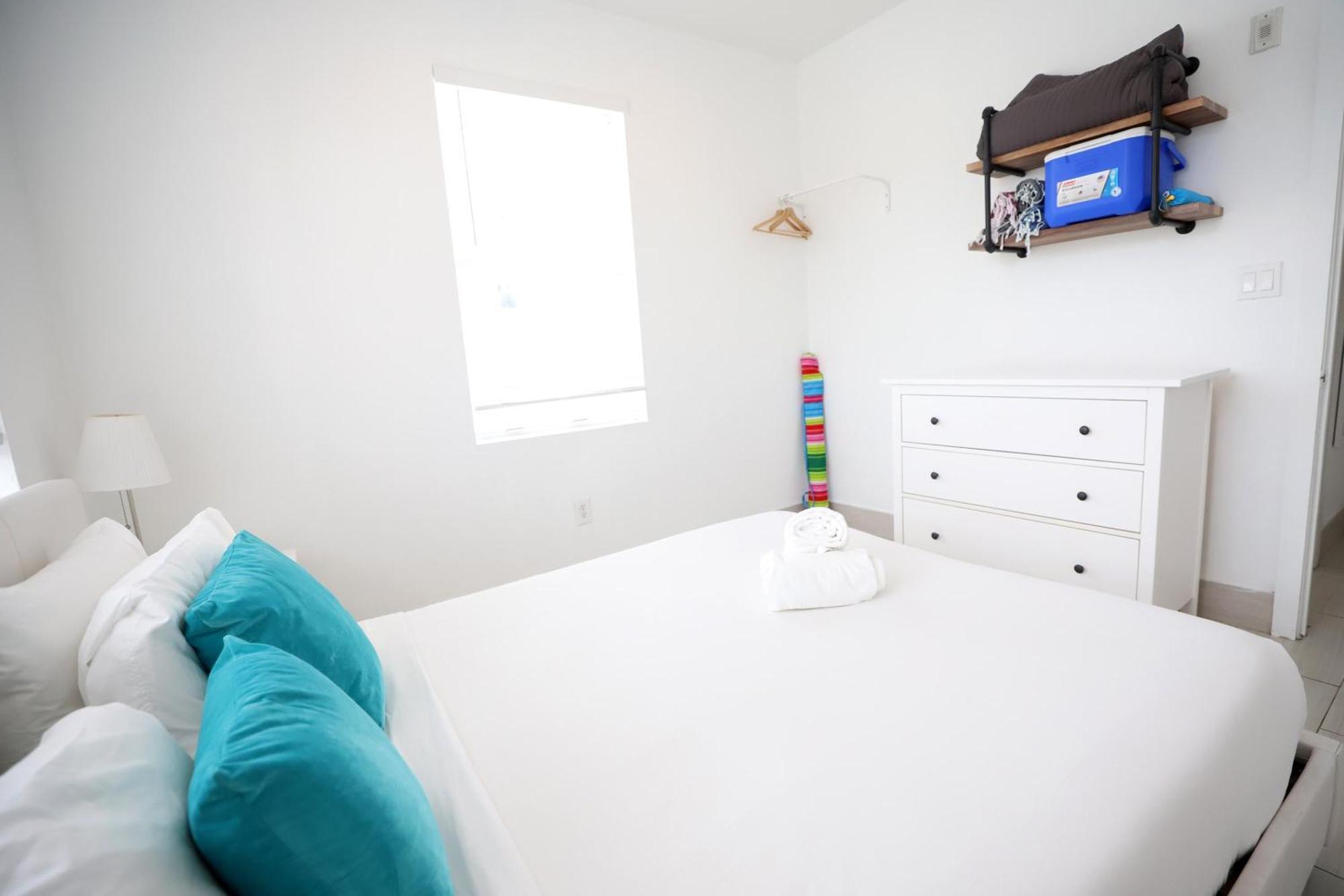 2 Bedroom Apartment 3 Minute Walk To South Beach & Ocean Drive ميامي بيتش المظهر الخارجي الصورة