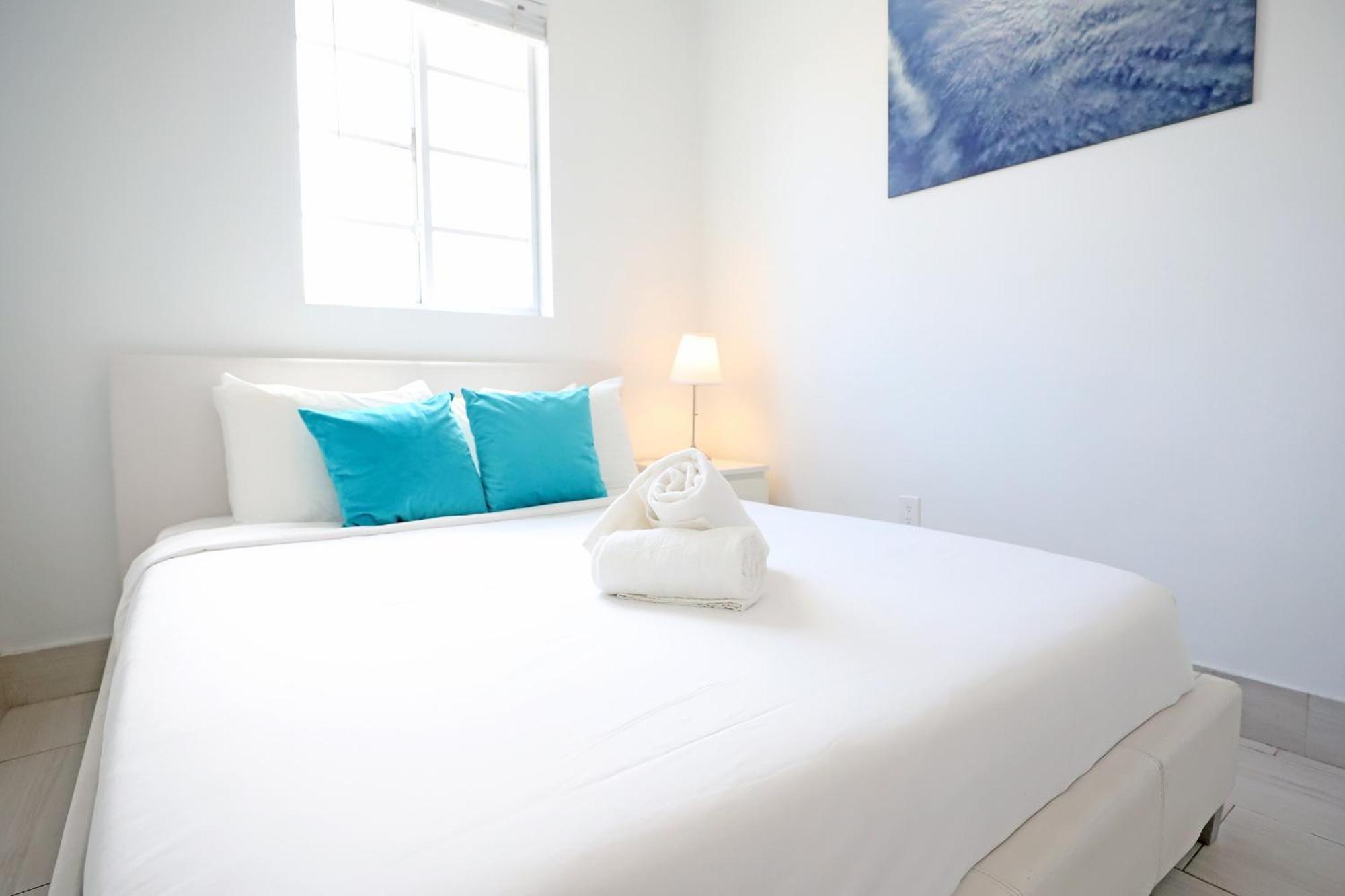 2 Bedroom Apartment 3 Minute Walk To South Beach & Ocean Drive ميامي بيتش المظهر الخارجي الصورة