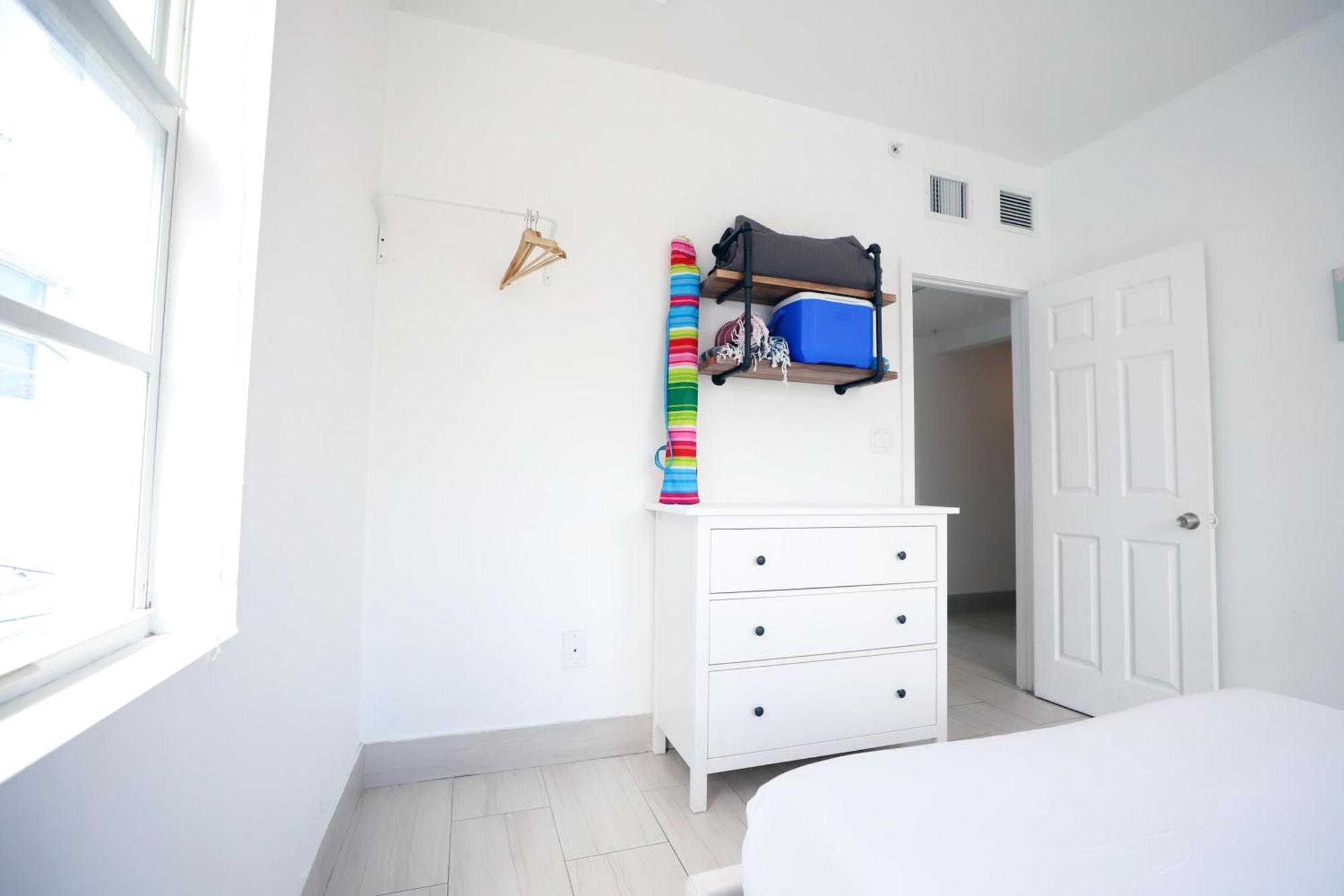 2 Bedroom Apartment 3 Minute Walk To South Beach & Ocean Drive ميامي بيتش المظهر الخارجي الصورة