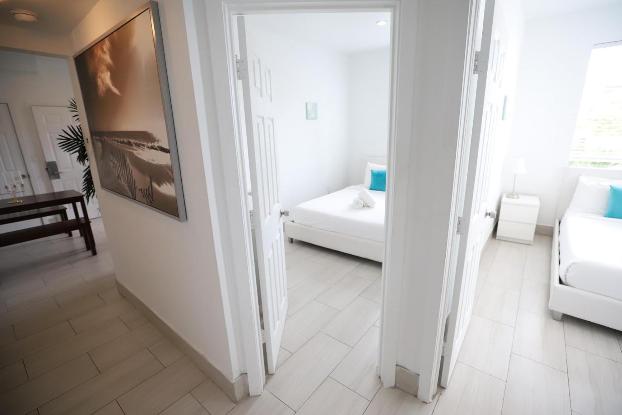 2 Bedroom Apartment 3 Minute Walk To South Beach & Ocean Drive ميامي بيتش المظهر الخارجي الصورة