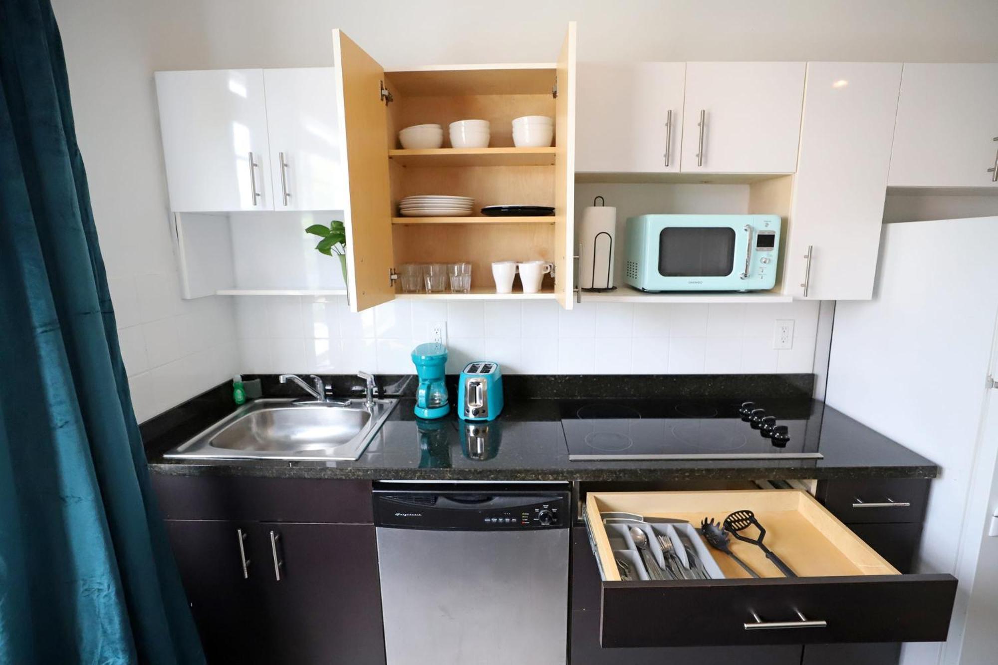 2 Bedroom Apartment 3 Minute Walk To South Beach & Ocean Drive ميامي بيتش المظهر الخارجي الصورة