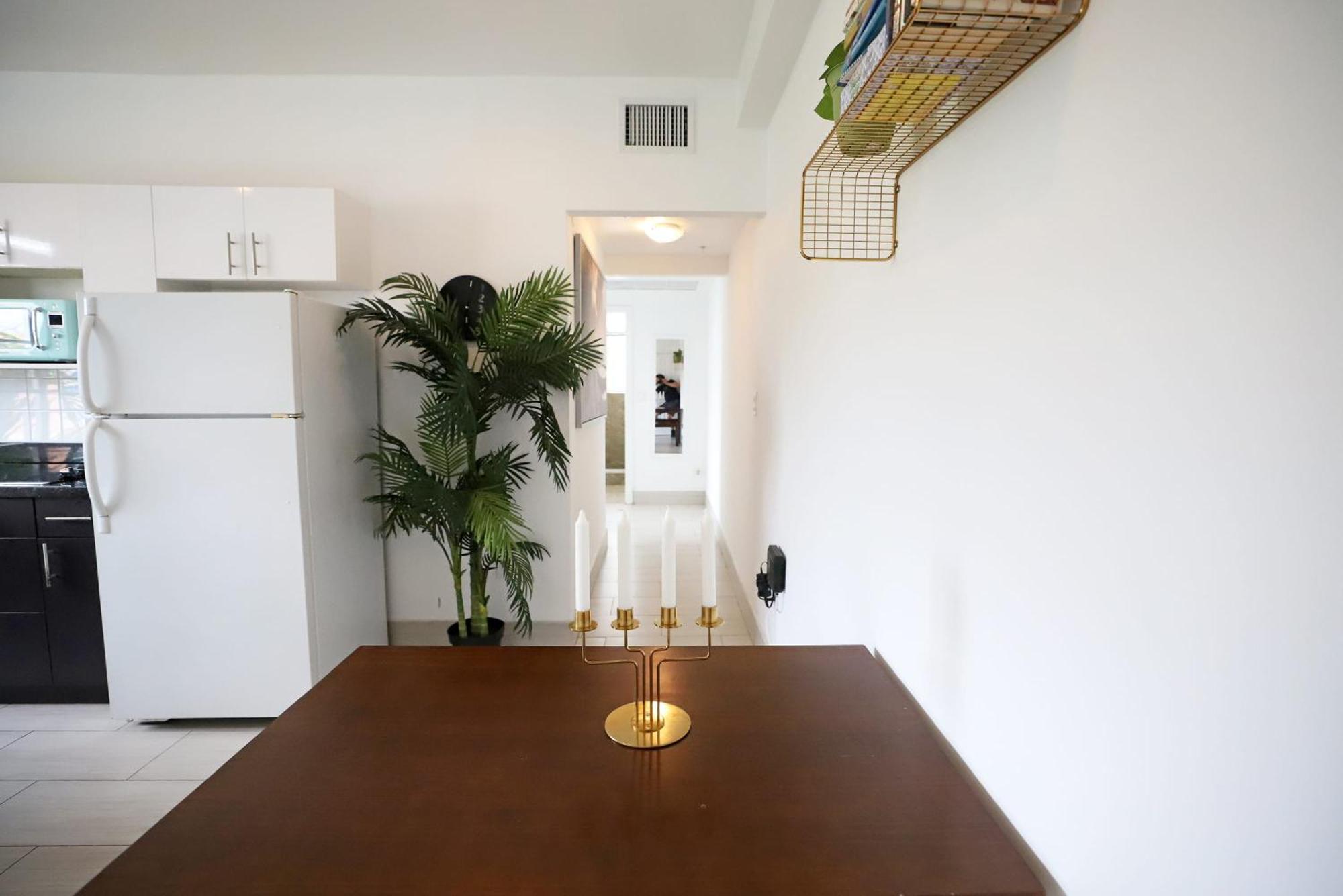 2 Bedroom Apartment 3 Minute Walk To South Beach & Ocean Drive ميامي بيتش المظهر الخارجي الصورة